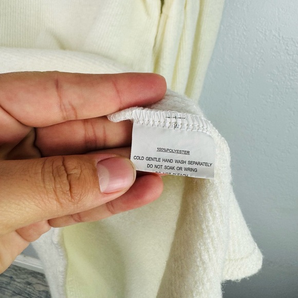 Selfie Leslie Ivory Cream Puff Sleeved Sweater Dress White size medium - Picture 7 of 8